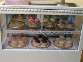 Dollhouse miniatures cupcakes fruit tart food bakery